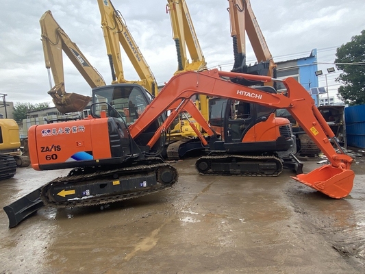 6 tonluk Japon orijinal kullanılmış Hitachi ZX60 sürünen kazıcı 40.5 kW motor gücü ve 0.22m3 kova kapasitesi ile