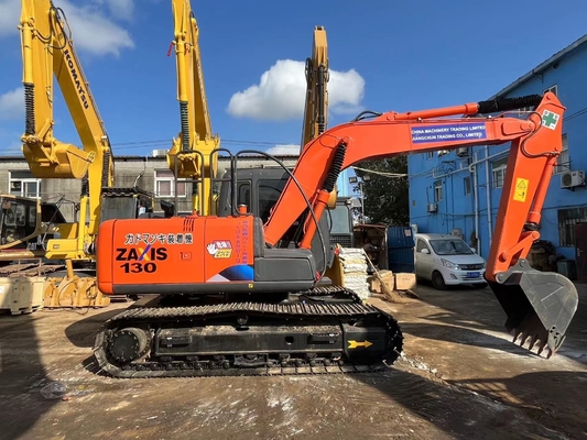 13 tonluk orijinal Japon kullanılmış Hitachi ZX130 sürünen kazıcı 66 kW motor gücü ve 0.52m3 kova kapasitesi ile