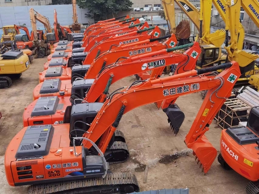 20 tonluk Japon orijinal Hitachi ZX200 sürünen kazıcı 109.6 kW motor gücü ve 0.8 m3 kova kapasitesi ile