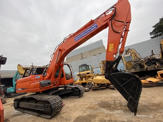 22 tonluk orijinal kullanılmış Doosan DX225 sürünen kazıcı 157KW motor gücü ve 1.05m3 kova kapasitesi ile