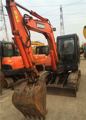 6 tonluk orijinal kullanılmış Doosan DH60-7 sürünen kazıcı, 0.09-0.2 m3 kova kapasitesi ile