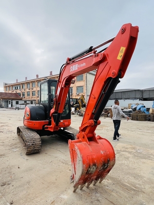 5 tonluk Kullanılmış Kubota KX155 Sürünen Kazıcı 29.9KW motor gücü ve 0.16 m3 kova kapasitesi ile ikinci el kazıcı