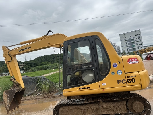 Kullanılmış Komatsu PC60-7 sürünen kazıcı 6 ton ikinci el küçük kazıcı PC35/PC55/PC56/PC60/PC78
